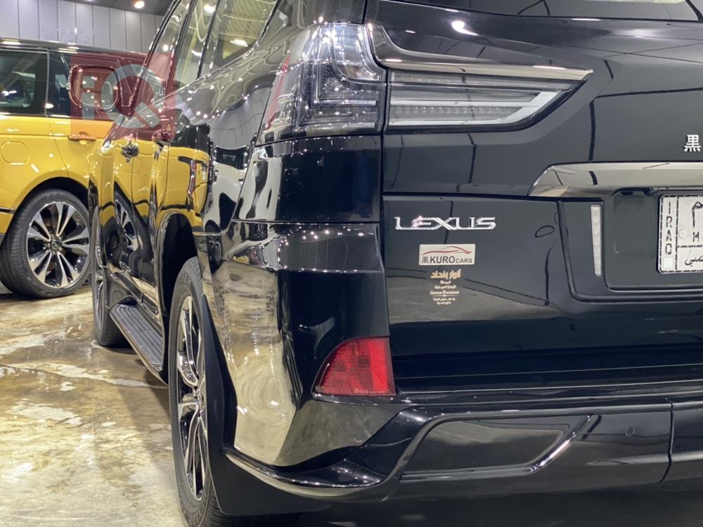 Lexus LX